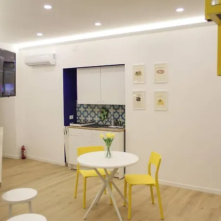 Apartment Ricomincio Da 3 - La Tua Casa Nel Cuore Di Naples